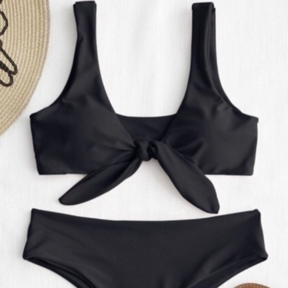 Black bikini top worn once